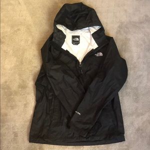 North Face Women’s Black Rainjacket